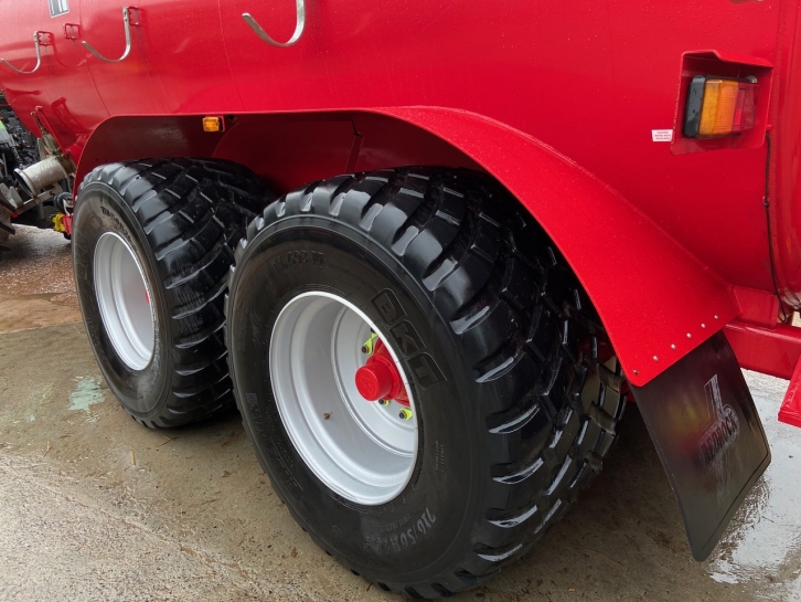 Redrock 3500 Gallon tanker