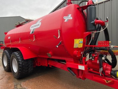 Redrock 3500 Gallon tanker