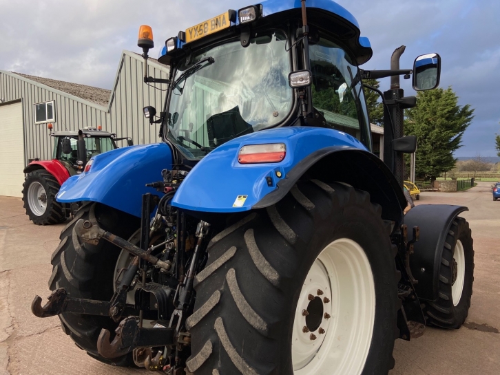 New Holland T6080