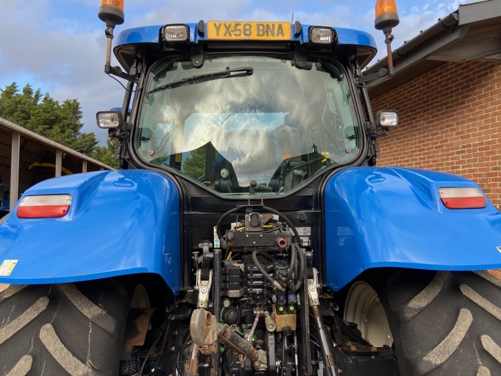 New Holland T6080