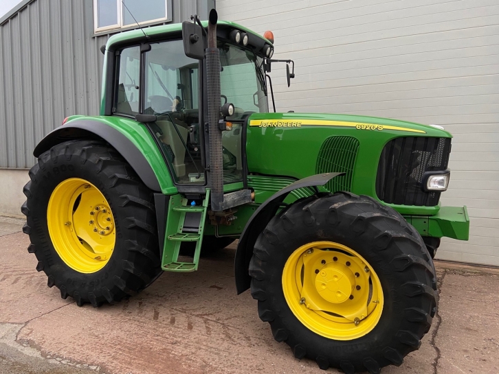 John Deere 6920S