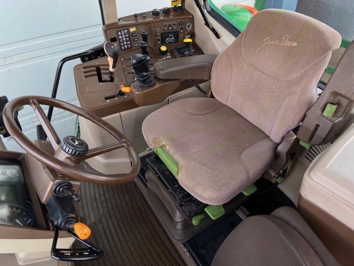 John Deere 6920S