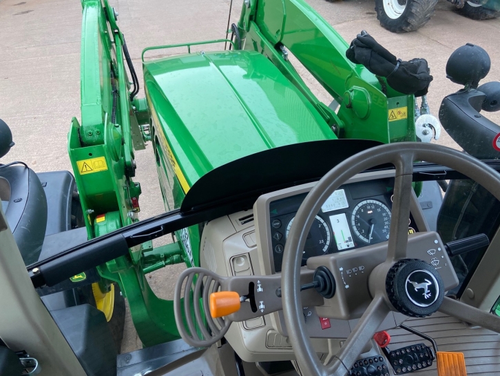 John Deere 6130M
