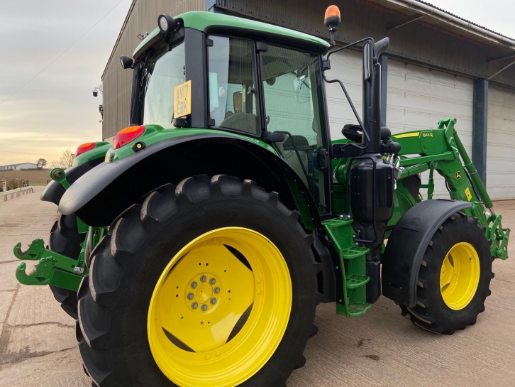 John Deere 6130M