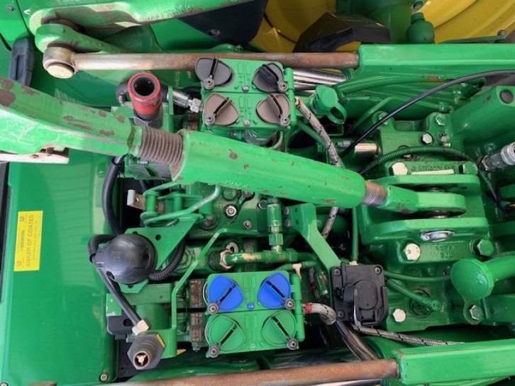 John Deere 6930
