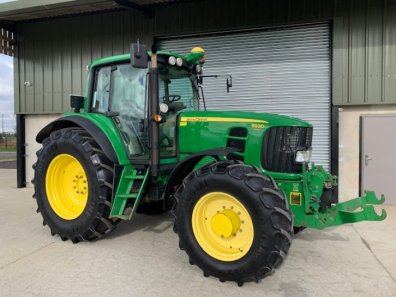John Deere 6930