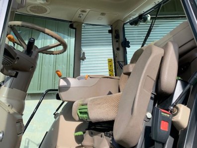 John Deere 6930