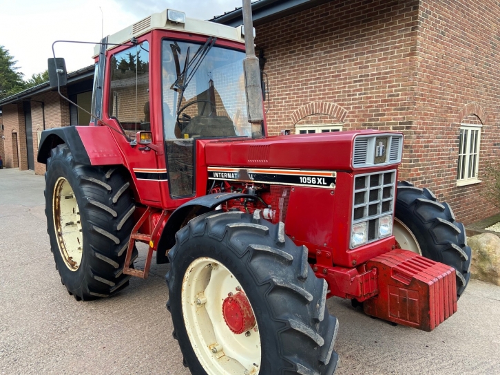 International 1056XL