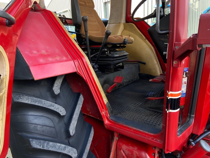 International 1056XL