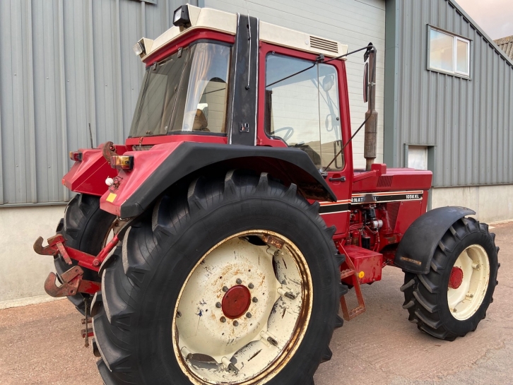 International 1056XL