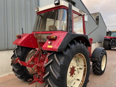 International 1056XL