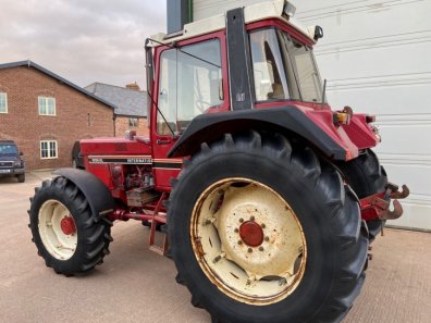 International 1056XL