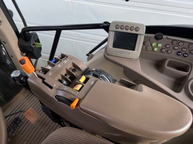 John Deere 6930