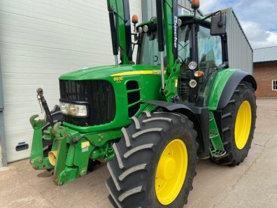 John Deere 6930
