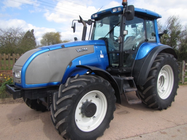 Valtra T130