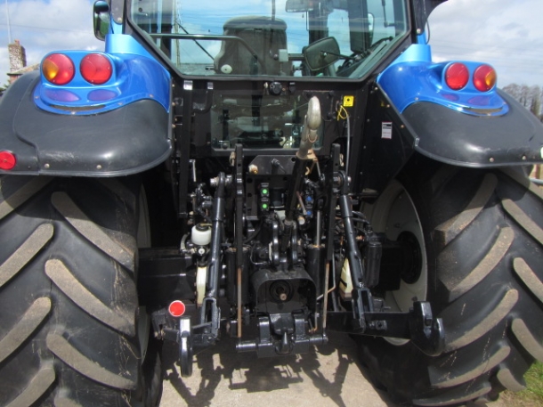Valtra T130