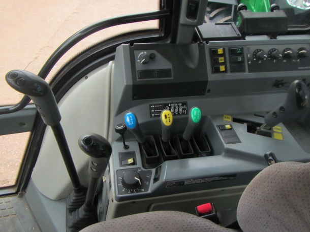 Valtra T130