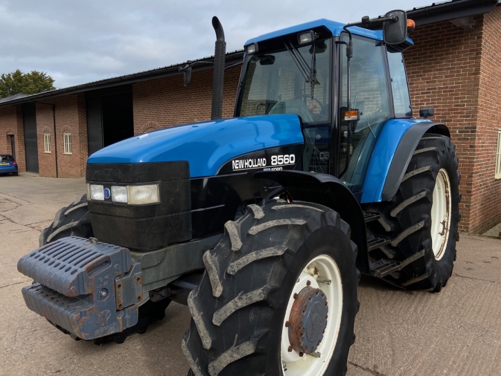 New Holland 8560