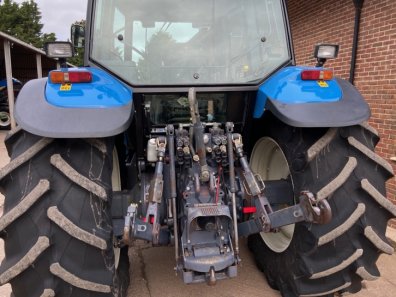 New Holland 8560