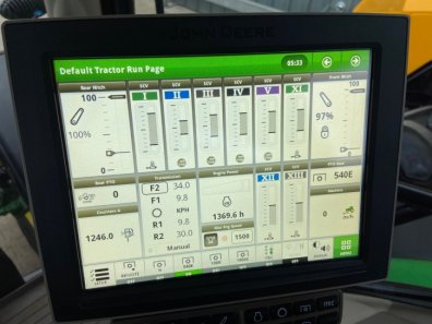 John Deere 6215R