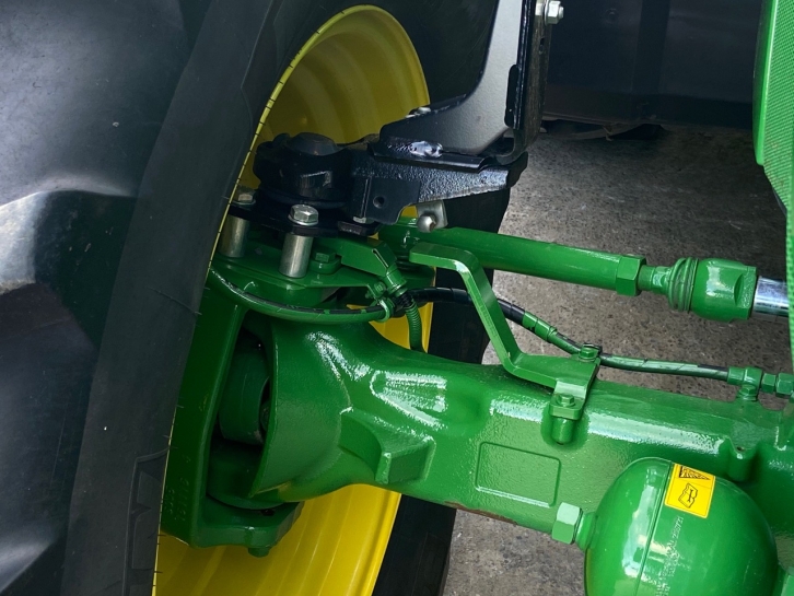 John Deere 6155R