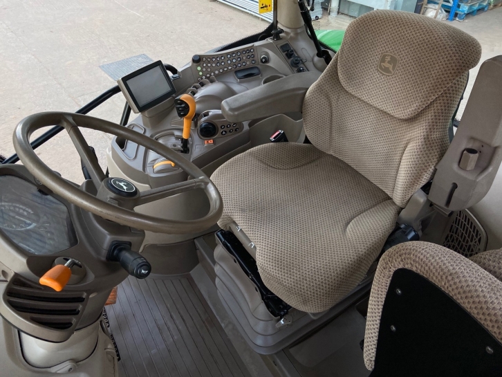 John Deere 6145R