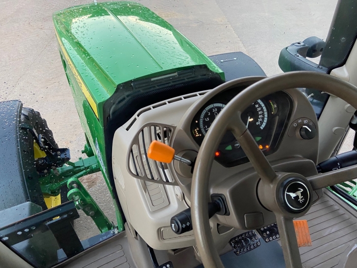 John Deere 6145R