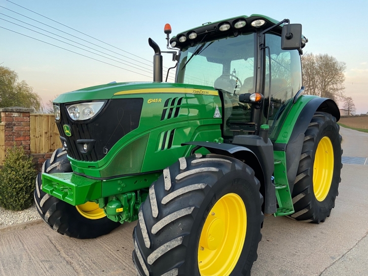 John Deere 6145R