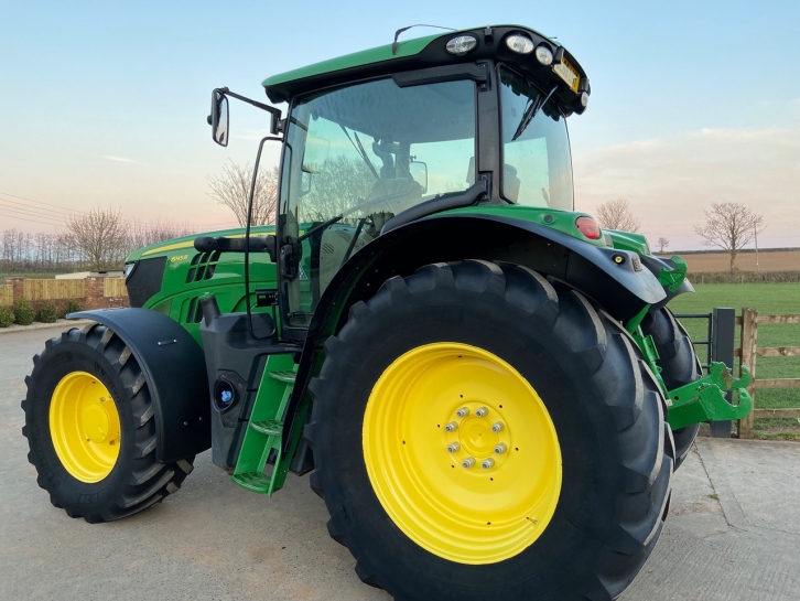 John Deere 6145R