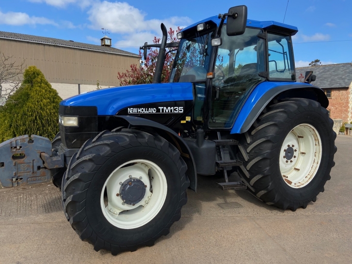 New Holland TM135