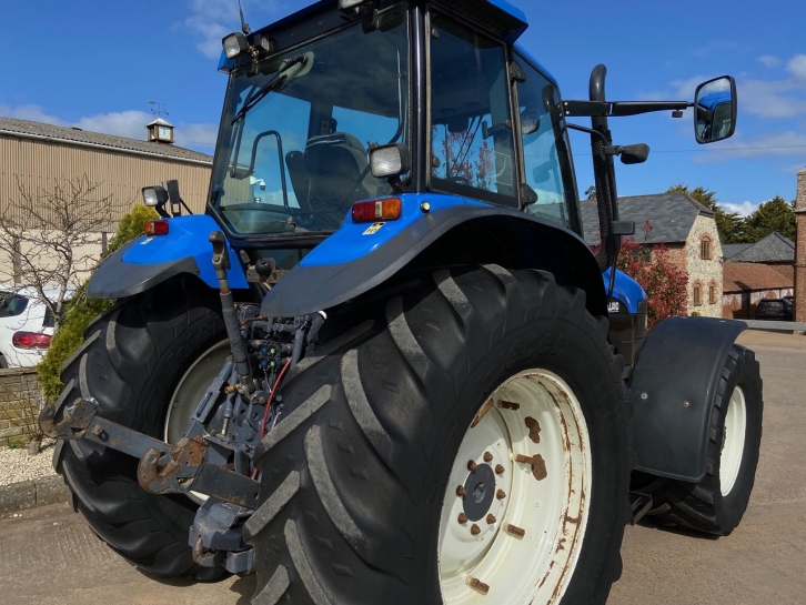 New Holland TM135