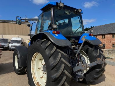 New Holland TM135