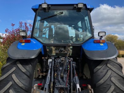 New Holland TM135
