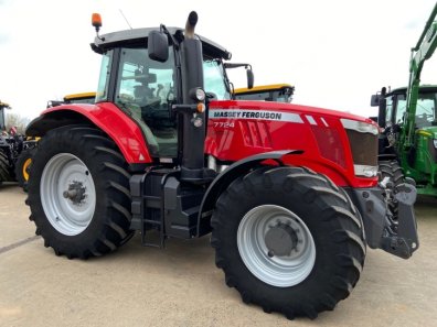 Massey Ferguson 7724 Dyna-VT Exclusive