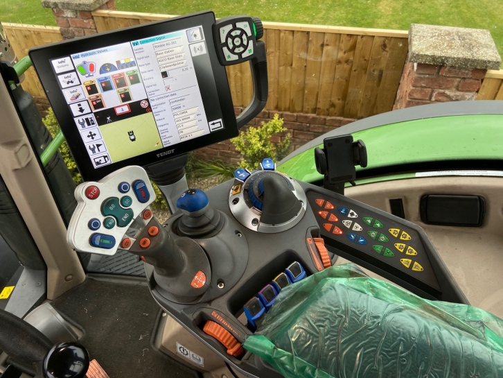 Fendt 724 Profi-Plus