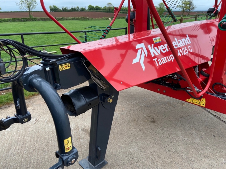 Kverneland Taarup 94125C 4 rotor rake