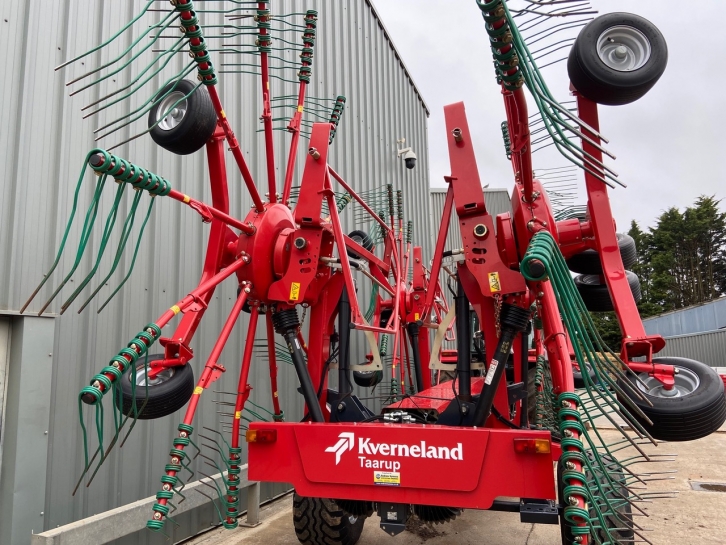 Kverneland Taarup 94125C 4 rotor rake