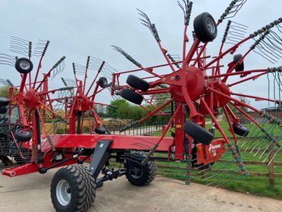Kverneland Taarup 94125C 4 rotor rake