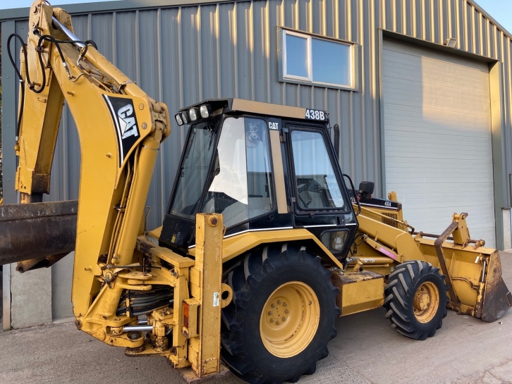 CAT 438B wheel digger