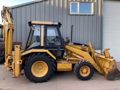 CAT 438B wheel digger