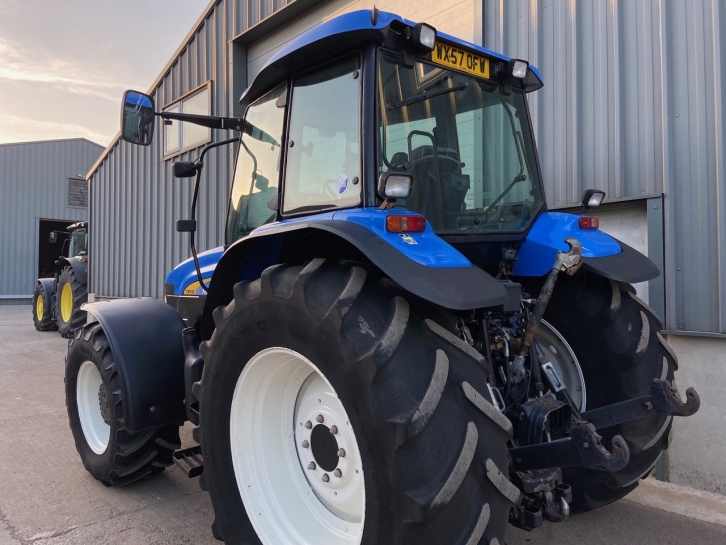 New Holland TM155