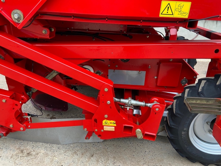 Grimme GB215 Potato belt planter