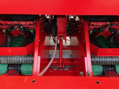 Grimme GB215 Potato belt planter