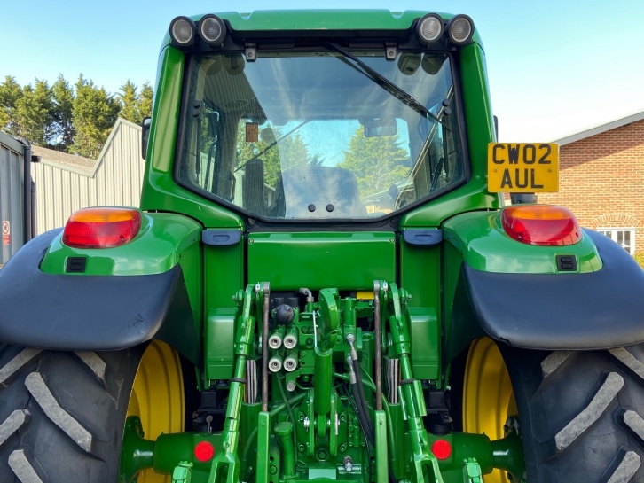 John Deere 6420