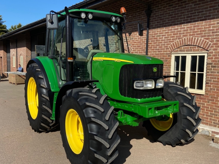 John Deere 6420