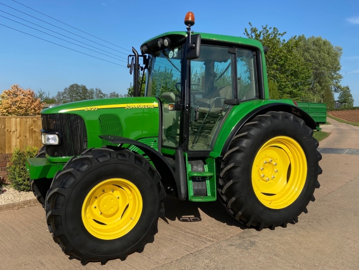 John Deere 6420
