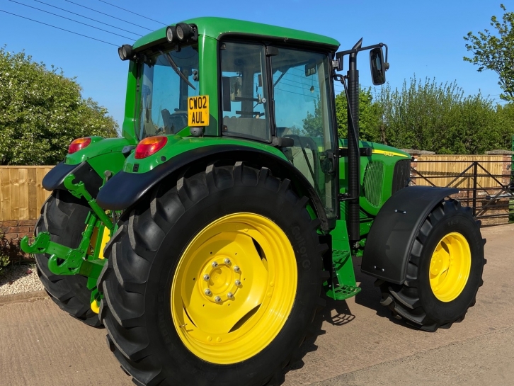 John Deere 6420