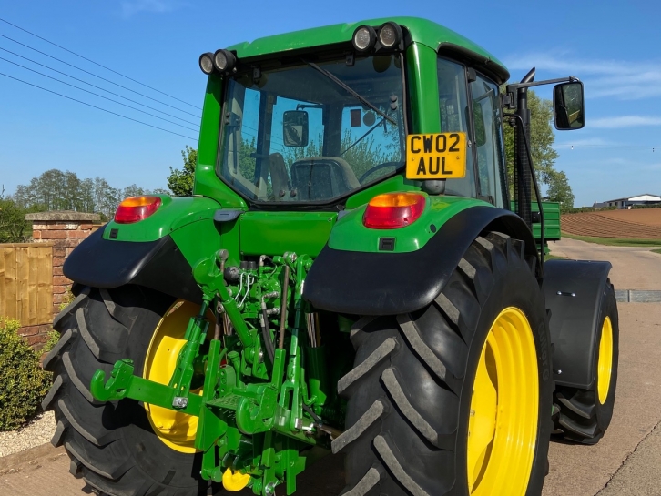John Deere 6420