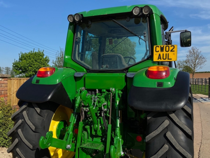John Deere 6420