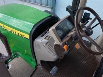 John Deere 6420